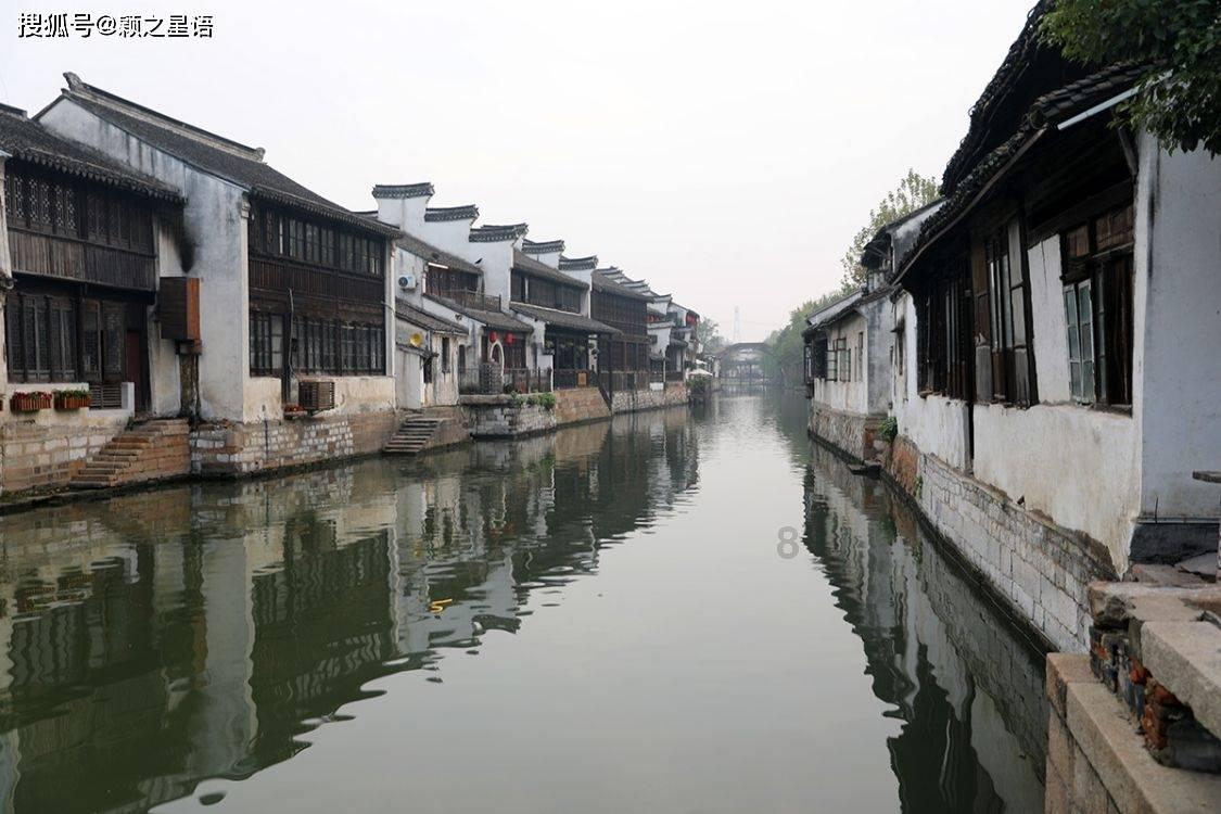 她总是说分手相恋30天说了3次!问她为什么！她说不清！我问她：你爱我吗？她说不爱能和你接吻！真的放不开游戏画面