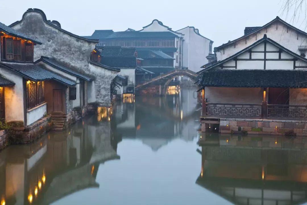 悬崖跳水运动